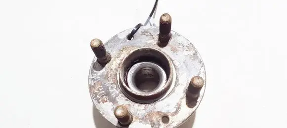 Mazda Demio Rear wheel hub