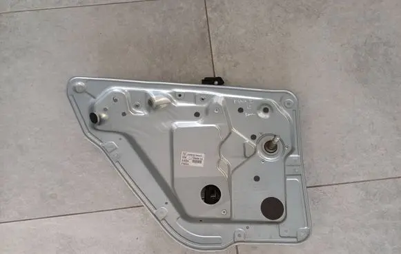 Skoda Fabia Mk1 (6Y) Rear door manual window regulator 6Y0839751H 6Y0839755