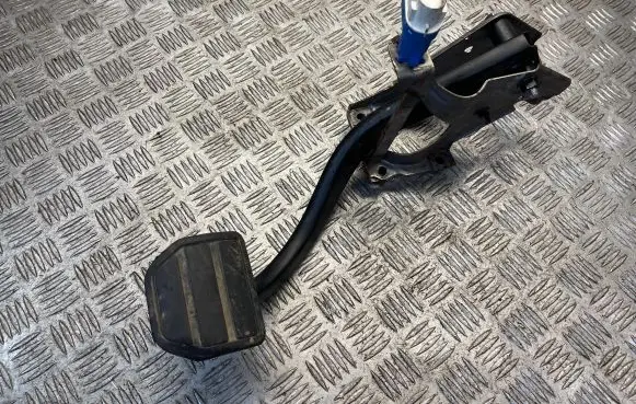 Land Rover Discovery 4 - LR4 Brake pedal 5H222455CAA CJA10042M02