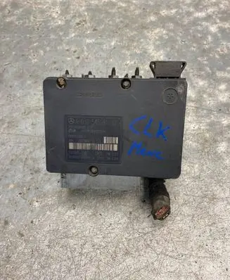 Mercedes-Benz C W203 ABS Pump A0325459132