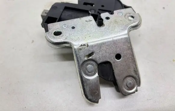 Audi A8 S8 D3 4E Tailgate/trunk/boot lock/catch/latch 4F5827505D