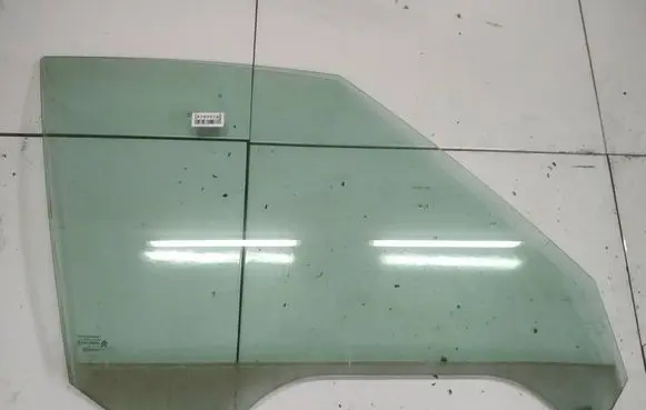 Citroen C4 Grand Picasso Front door window glass four-door as2