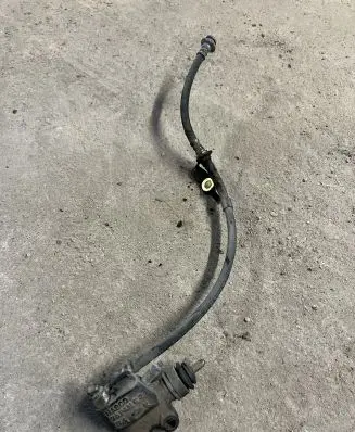 Nissan Almera Tino Clutch slave cylinder 