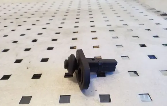 Hyundai i40 Front door sensor 