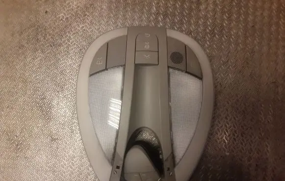 Mercedes-Benz CLS C219 Front seat light 2198201201 A2198201201