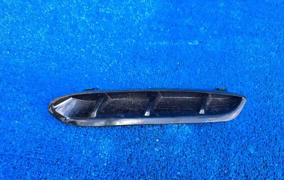 BMW 4 G22 G23 G24 G26 Front bumper lower grill 8075910