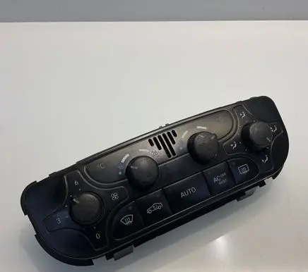 Mercedes-Benz C W203 Climate control unit A2098300385 9140010496 D016457