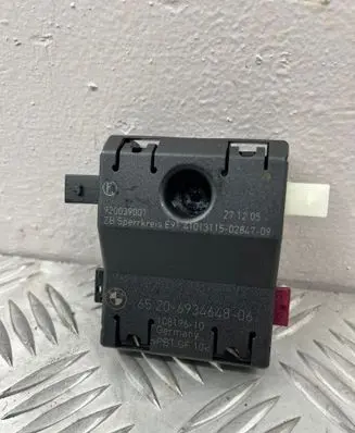 BMW 3 E90 E91 Antenna control unit 920039001 10819610 6934648