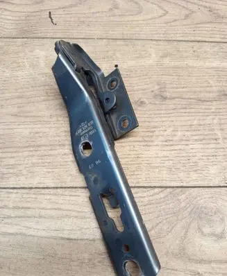 Audi A4 S4 B7 8E 8H Engine bonnet/hood hinges 8E0823301