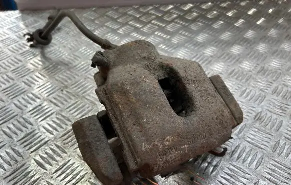 Land Rover Range Rover L322 Front brake caliper