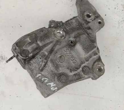 Citroen C4 I Engine mounting bracket 505932