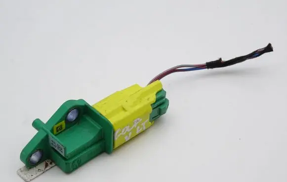 Volkswagen Golf V Airbag deployment crash/impact sensor 1K0909606C