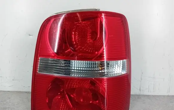 Volkswagen Touran I Rear/tail lights 