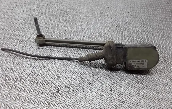 Headlight/headlamp level sensor