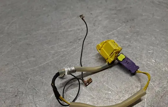 Skoda Octavia Mk2 (1Z) Airbag squib ring wiring 1K0971584