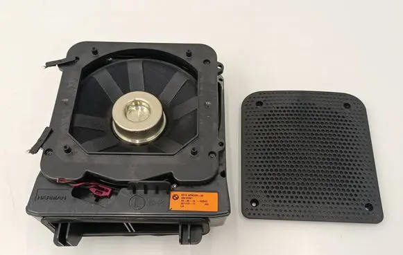 BMW 2 F46 Subwoofer speaker 9256349 48010301 20117311