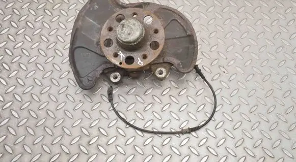 Mercedes-Benz SLK R171 Front wheel hub A20401