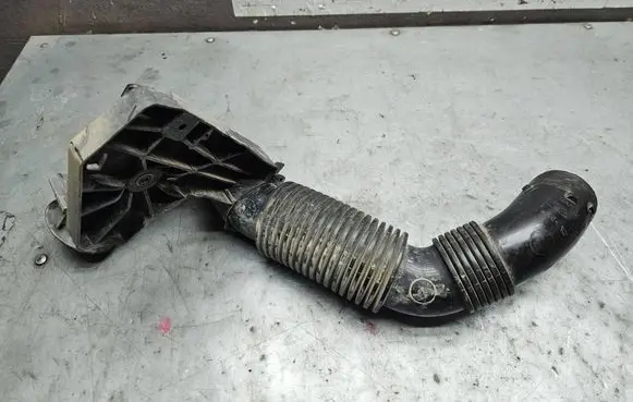 Citroen Berlingo Air intake hose/pipe 9660502880