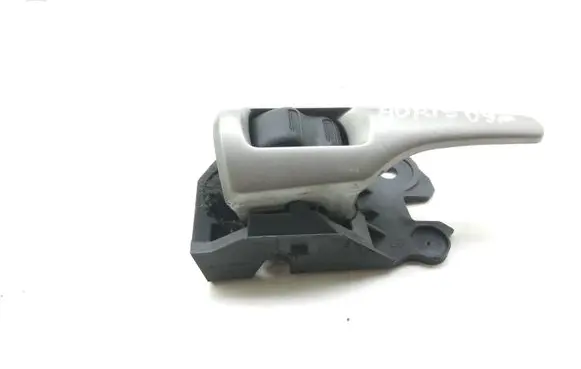 Toyota Auris 150 Front door interior handle