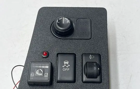 Nissan Qashqai Wing mirror switch P10970A77000 68485JD000
