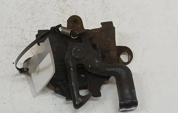 Toyota Yaris Tailgate/trunk/boot lock/catch/latch