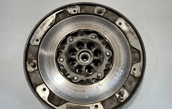 BMW 3 E92 E93 Dual mass flywheel 4588471