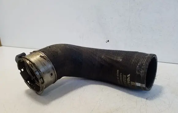 Volvo XC60 Intercooler hose/pipe 32222071