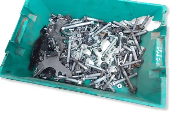 Peugeot 2008 II Nuts/bolts 