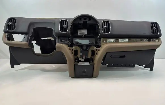 Mini Cooper Countryman F60 Dashboard