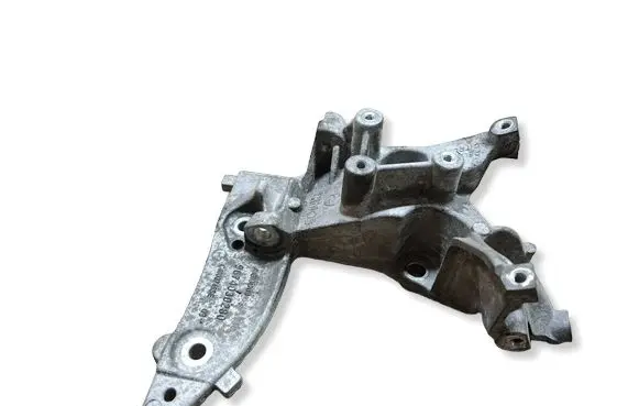 Peugeot 3008 I Engine mounting bracket 9674030280