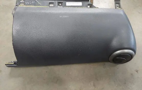 Nissan Note (E11) Passenger airbag 682109U100