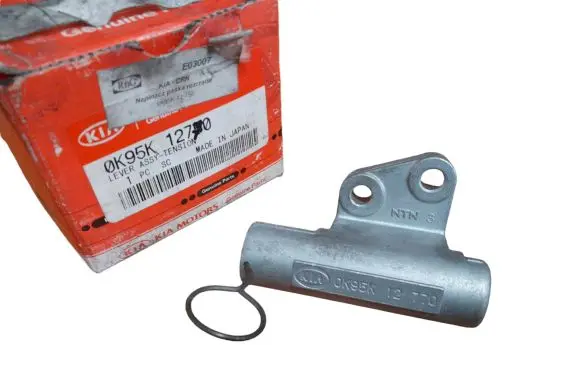 KIA Carnival Timing belt/chain tensioner 0K95K12770