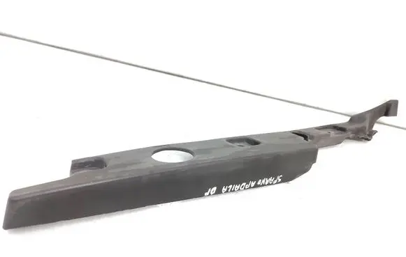 Fender mounting bracket