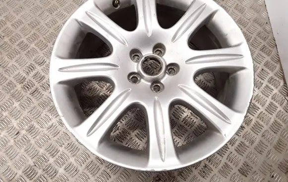 R18 alloy rim