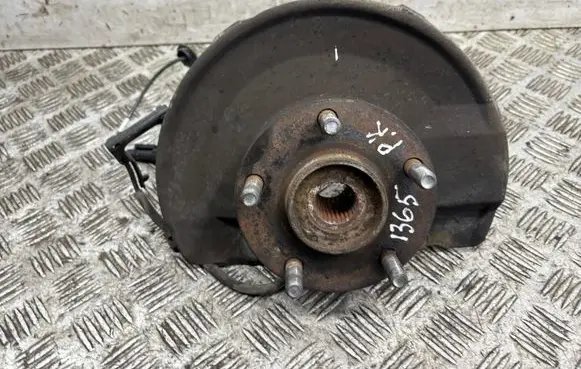 Citroen C-Crosser Front wheel hub