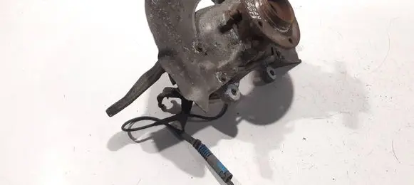 BMW 5 E60 E61 Front wheel hub 6760954