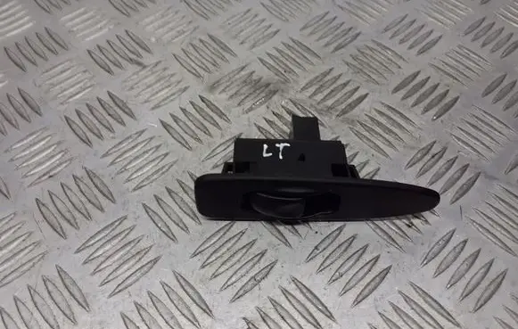 Mitsubishi Carisma Quarter vent window switch 