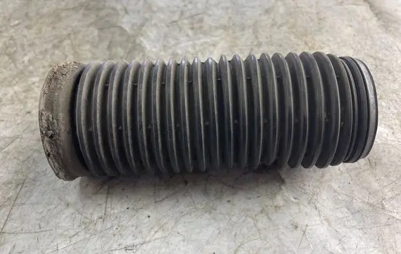Volkswagen Touran I Front shock absorber dust cover boot 6n0413175a