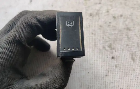 Windscreen/window heater switch