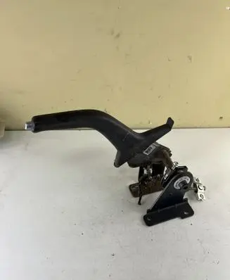 Handbrake/parking brake lever assembly