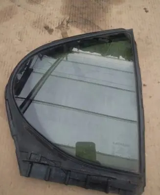 Lexus GS 250 350 300H 450H Rear vent window glass 6818830200