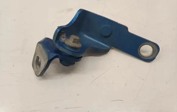 Ford Focus Front door upper hinge
