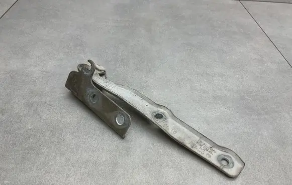 Volkswagen Scirocco Engine bonnet/hood hinges 1K8823301E