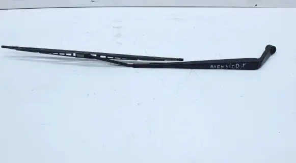 Toyota Avensis T250 Windshield/front glass wiper blade 