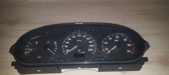 Renault Scenic I Speedometer (instrument cluster) 215781612