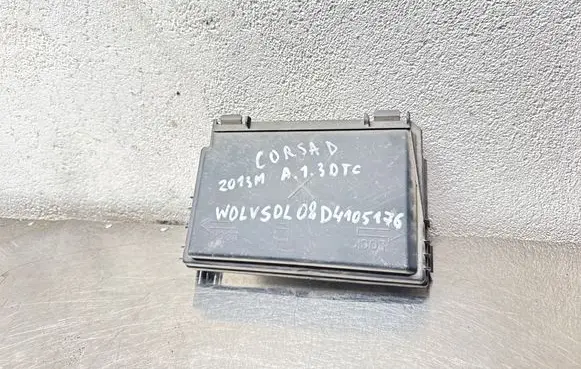 Opel Corsa D Fuse box cover 13246936