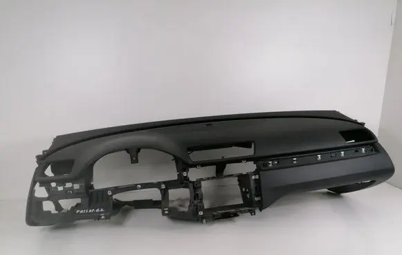 Volkswagen PASSAT B6 Dashboard 3C1857004P