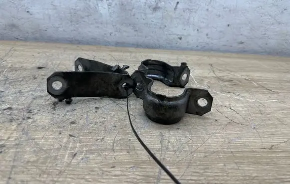 BMW 7 F01 F02 F03 F04 Sway bar bush bracket, front 6775444 10194410 S420M