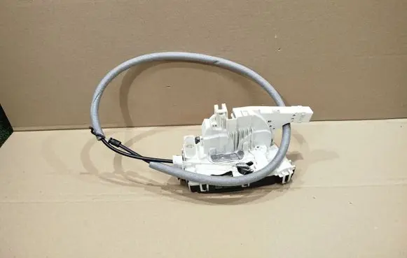 Man TGE 1gen Rear door lock 7C0843014BL 7C0843014