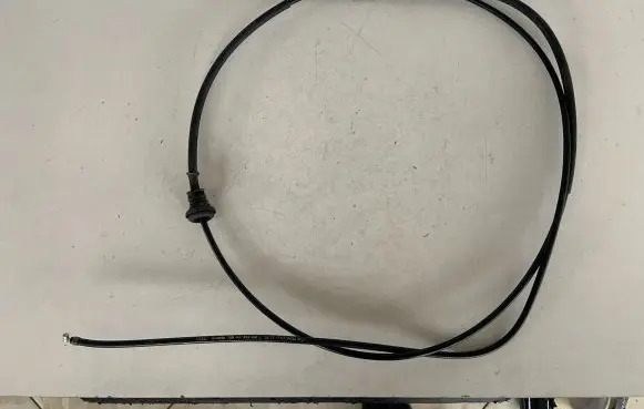 Audi Q7 4M Engine bonnet/hood lock release cable 4M1823535C